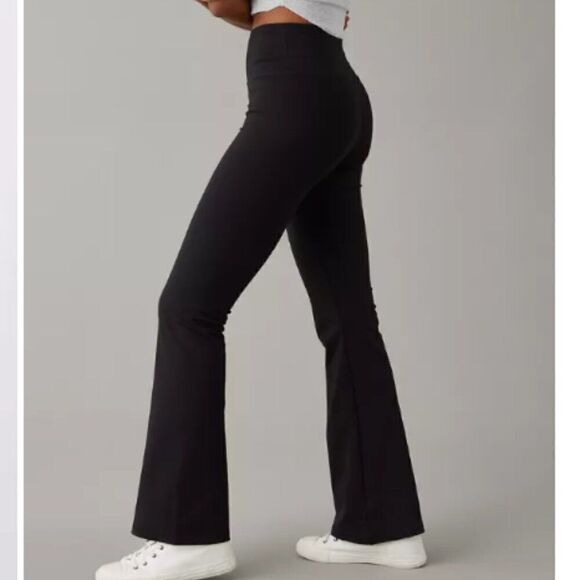 AMERICAN EAGLE The Everything High Waisted Flare Legging Black Size Small - Picture 3 of 8